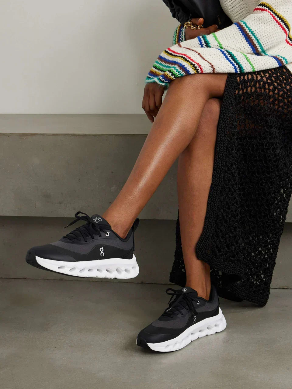 Sneaker Loewe x ON Cloudtilt Noir Blanc — Chaussure Luxe Running
