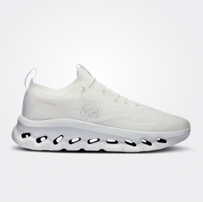 Sneaker Loewe x ON Cloudtilt Blanche — Chaussure Luxe Running