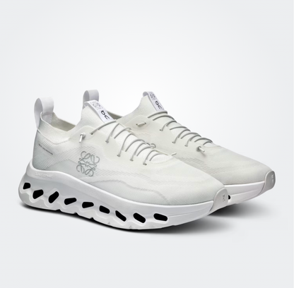 Sneaker Loewe x ON Cloudtilt Blanche — Chaussure Luxe Running