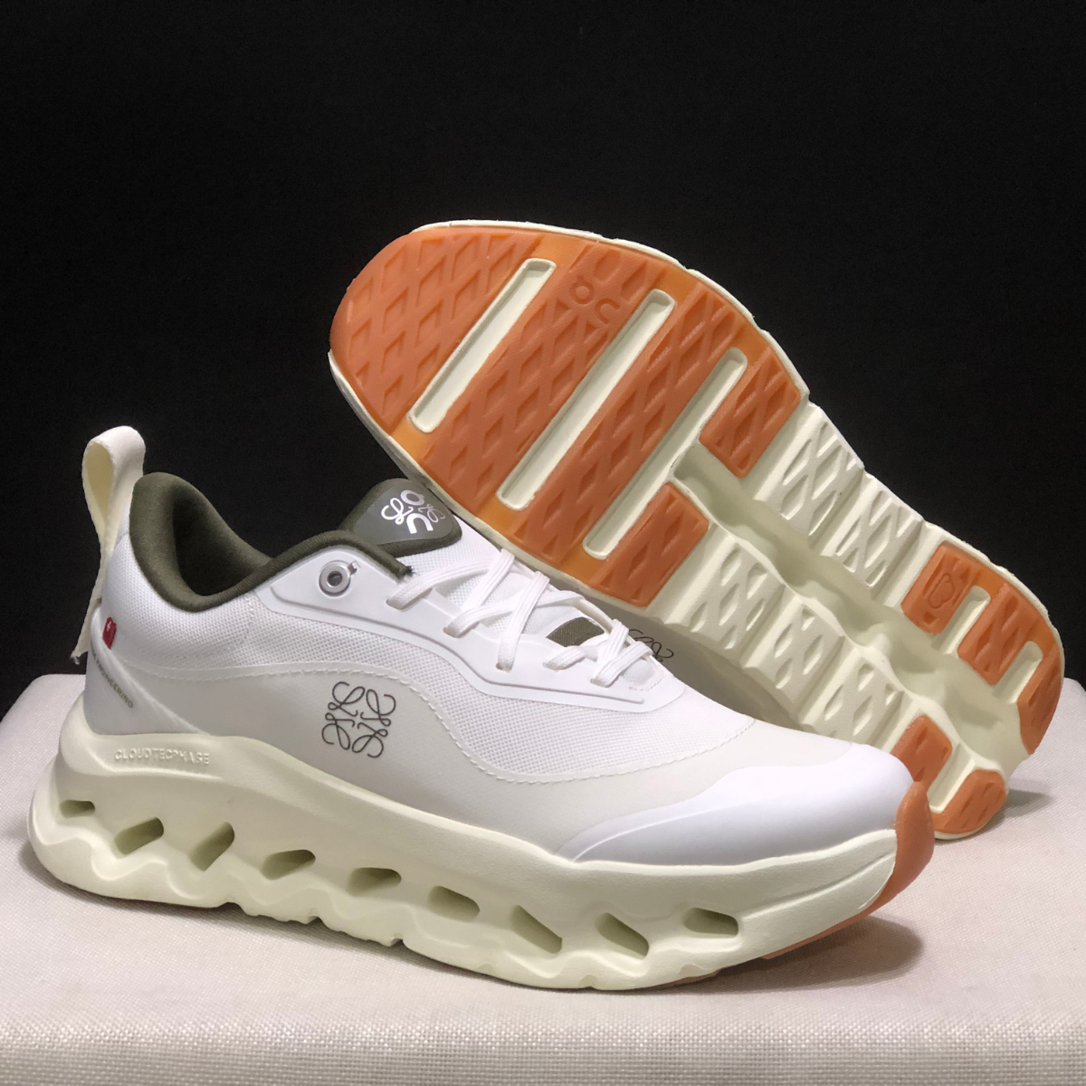Sneaker Loewe x ON Cloudtilt Blanc Kaki — Chaussure Luxe Running