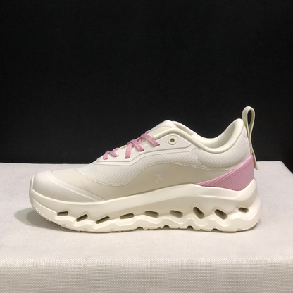 Sneaker Loewe x ON Cloudtilt Rose Clair — Chaussure Luxe Running
