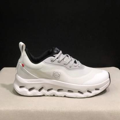 Sneaker Loewe x ON Cloudtilt Blanc Noir — Chaussure Luxe Running