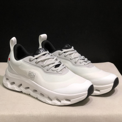 Sneaker Loewe x ON Cloudtilt Blanc Noir — Chaussure Luxe Running