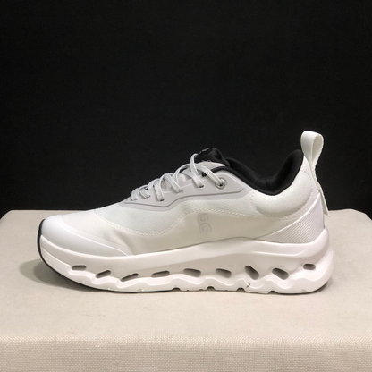 Sneaker Loewe x ON Cloudtilt Blanc Noir — Chaussure Luxe Running