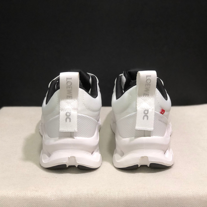 Sneaker Loewe x ON Cloudtilt Blanc Noir — Chaussure Luxe Running