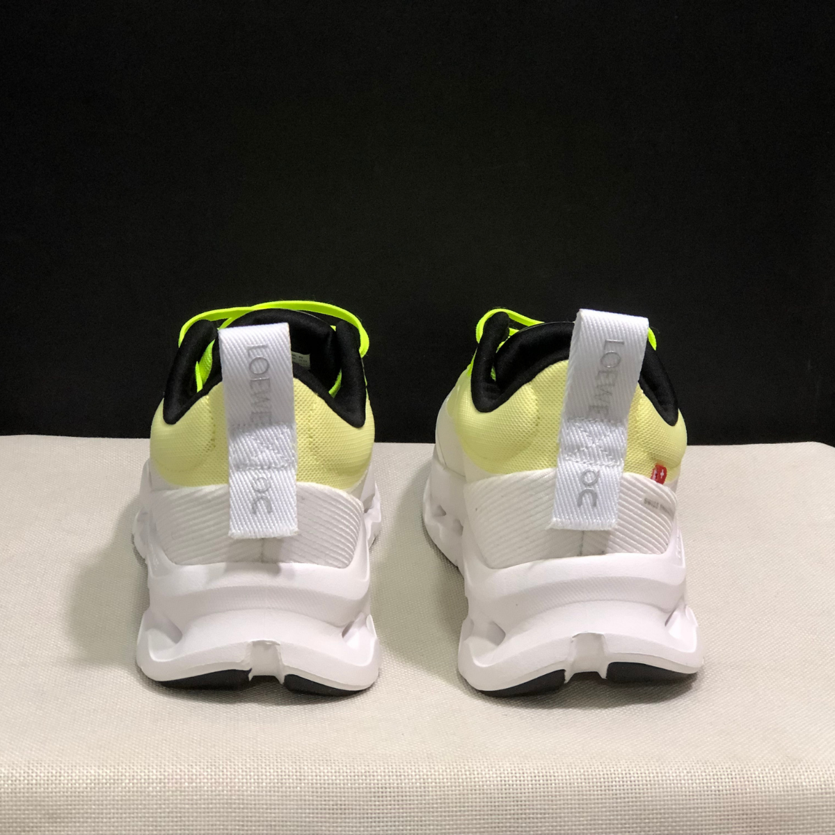 Sneaker Loewe x ON Cloudtilt Jaune — Chaussure Luxe Running