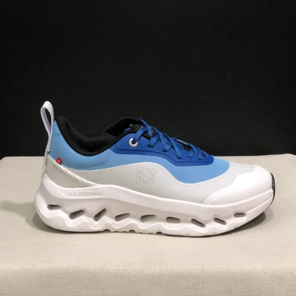 Sneaker Loewe x ON Cloudtilt Bleu Ciel — Chaussure Luxe Running
