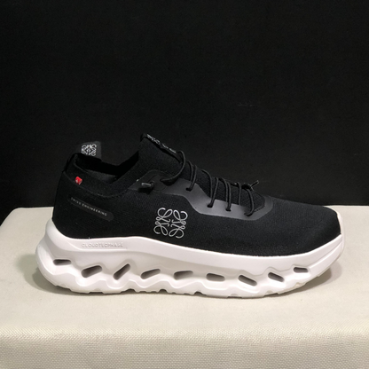 Sneaker Loewe x ON Cloudtilt Noir Blanc 2.0 — Chaussure Luxe Running