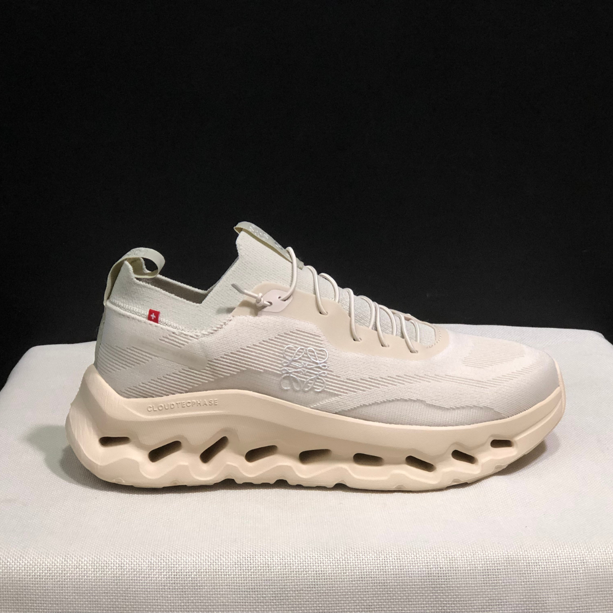 Sneaker Loewe x ON Cloudtilt Crème 2.0 — Chaussure Luxe Running
