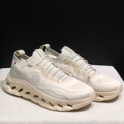 Sneaker Loewe x ON Cloudtilt Crème 2.0 — Chaussure Luxe Running