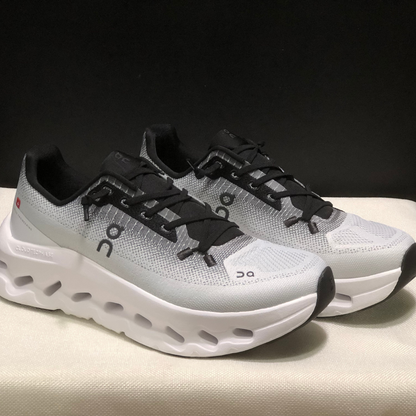 Basket ON Running Cloudtilt Noir Ivoire — Chaussure Sport CloudTec