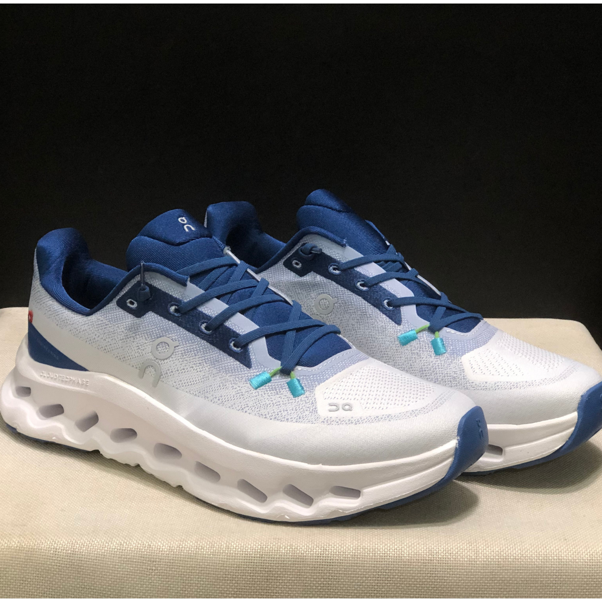 Basket ON Running Cloudtilt Blue Whale — Chaussure Sport CloudTec