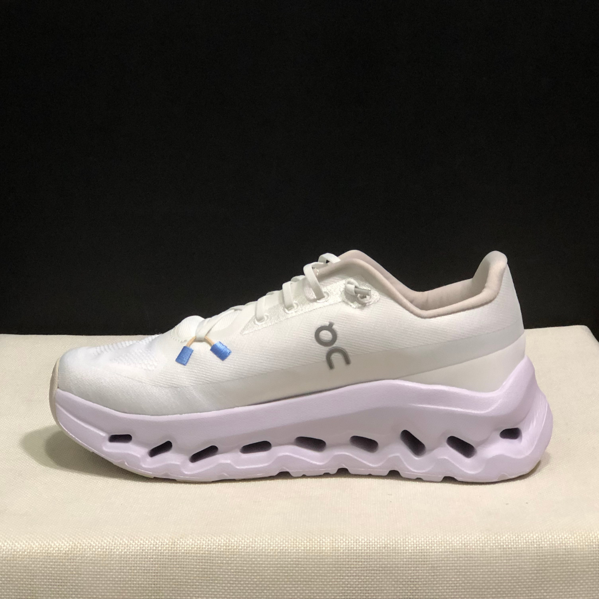 Basket ON Running Cloudtilt Beige Violet — Chaussure Sport CloudTec