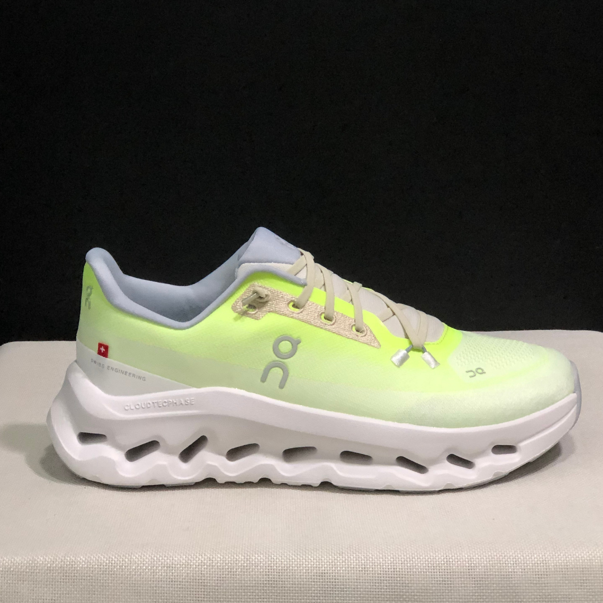 Basket ON Running Cloudtilt Lime Ivory — Chaussure Sport CloudTec