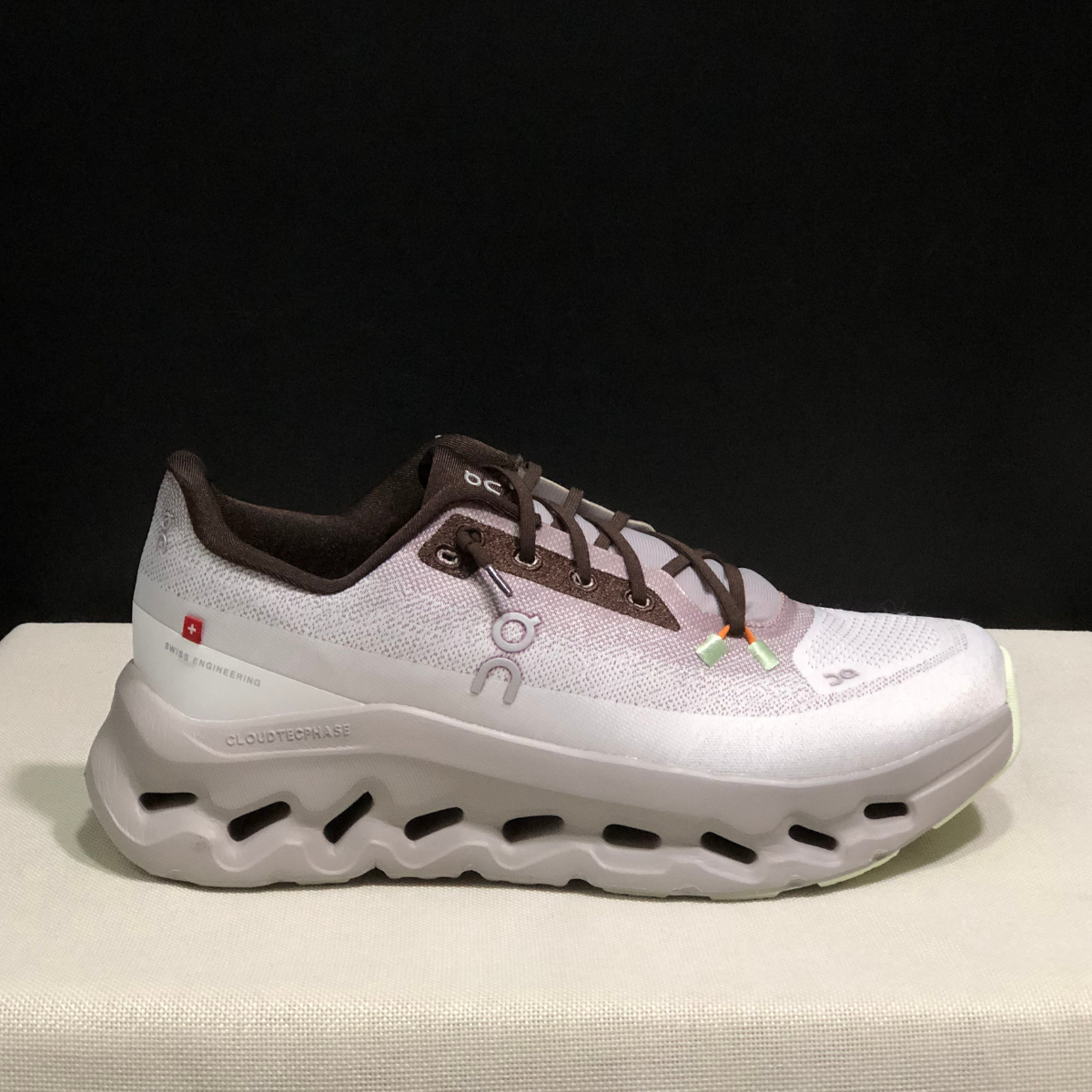 Basket ON Running Cloudtilt Quartz Pearl — Chaussure Sport CloudTec