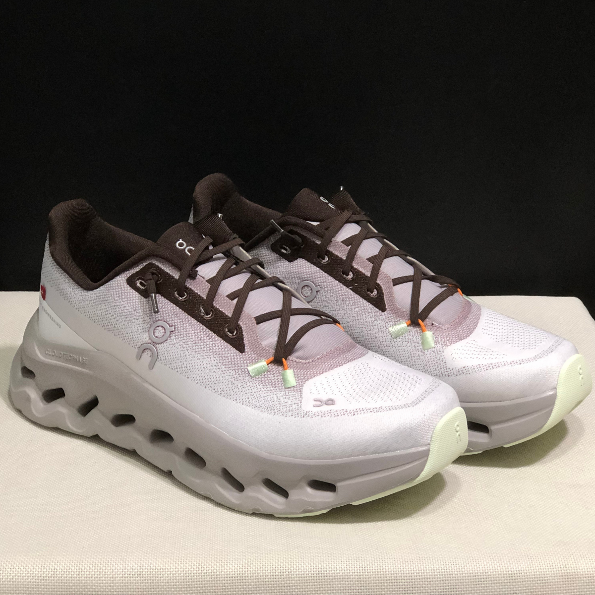 Basket ON Running Cloudtilt Quartz Pearl — Chaussure Sport CloudTec