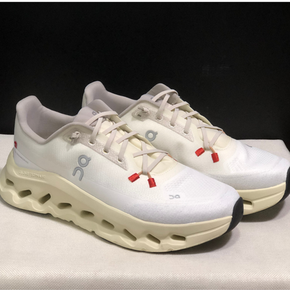Basket ON Running Cloudtilt Sand Cream — Chaussure Sport CloudTec