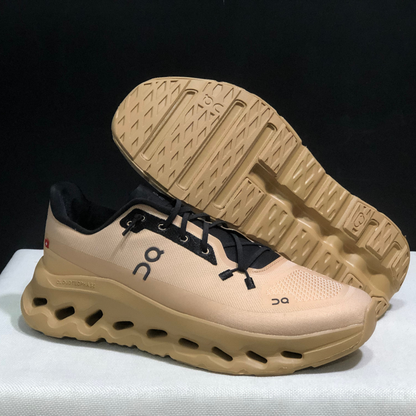 Basket ON Running Cloudtilt Biscuit — Chaussure Sport CloudTec