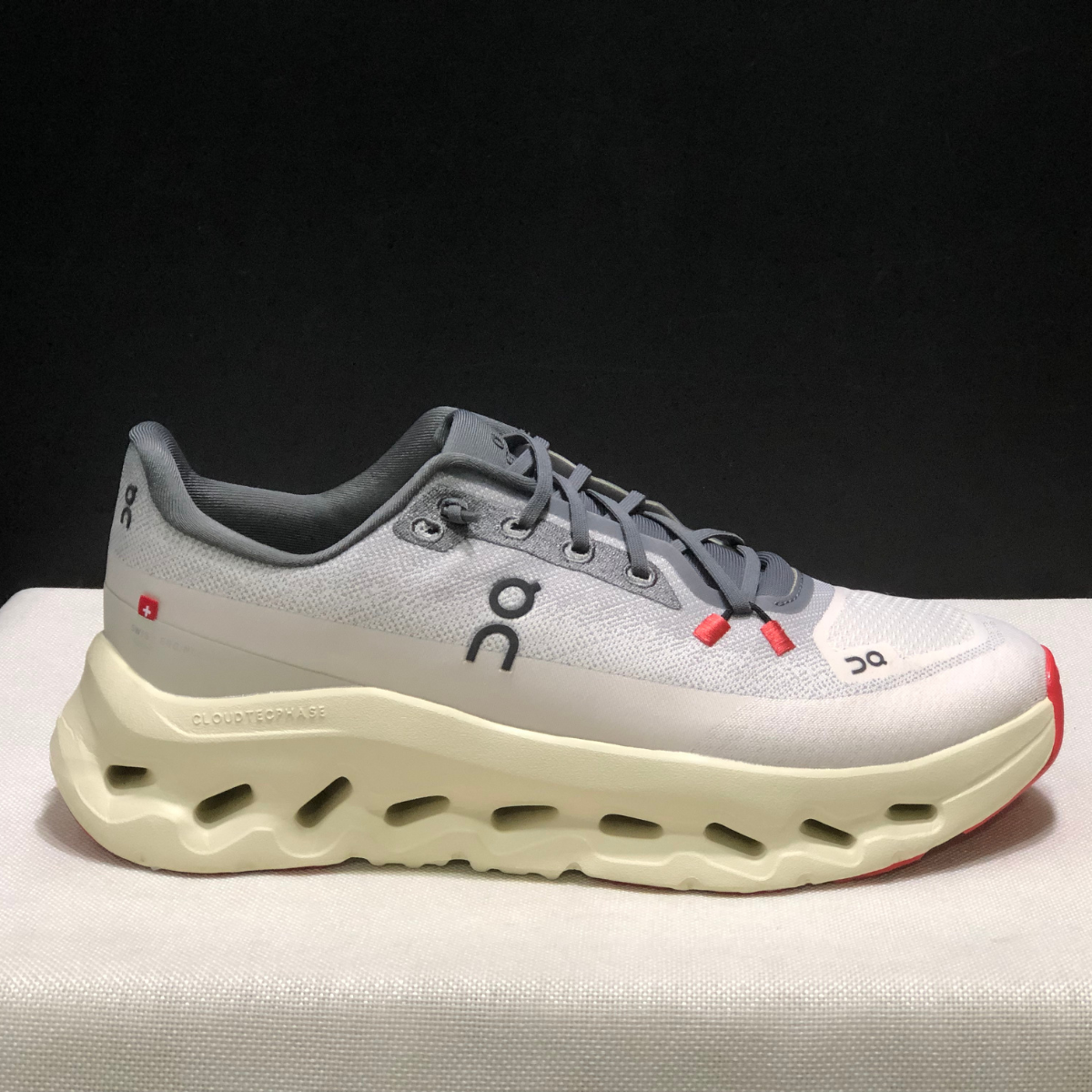 Basket ON Running Cloudtilt Volcano Rock — Chaussure Sport CloudTec