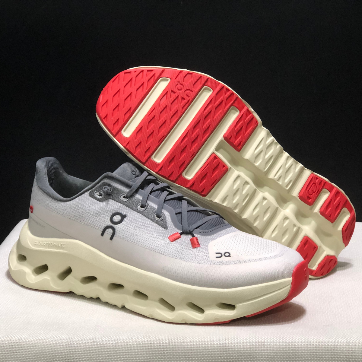 Basket ON Running Cloudtilt Volcano Rock — Chaussure Sport CloudTec