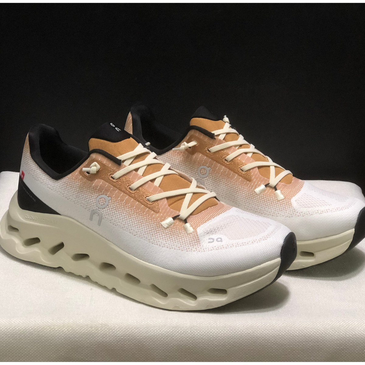Basket ON Running Cloudtilt Sunset — Chaussure Sport CloudTec