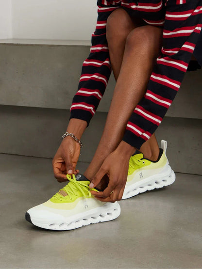 Sneaker Loewe x ON Cloudtilt Jaune — Chaussure Luxe Running