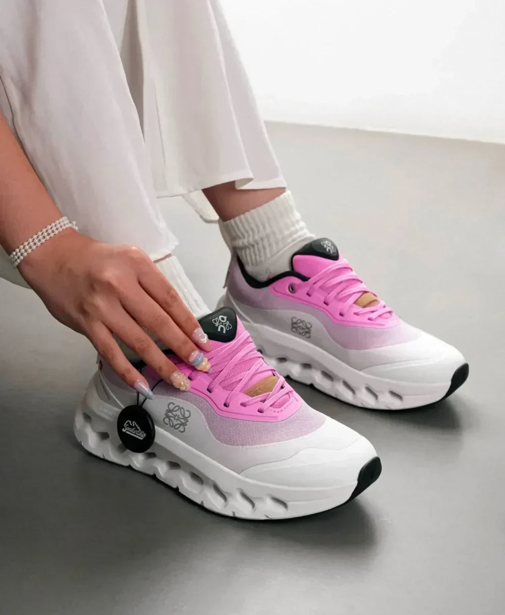 Sneaker Loewe x ON Cloudtilt Blanc Rose — Chaussure Luxe Running