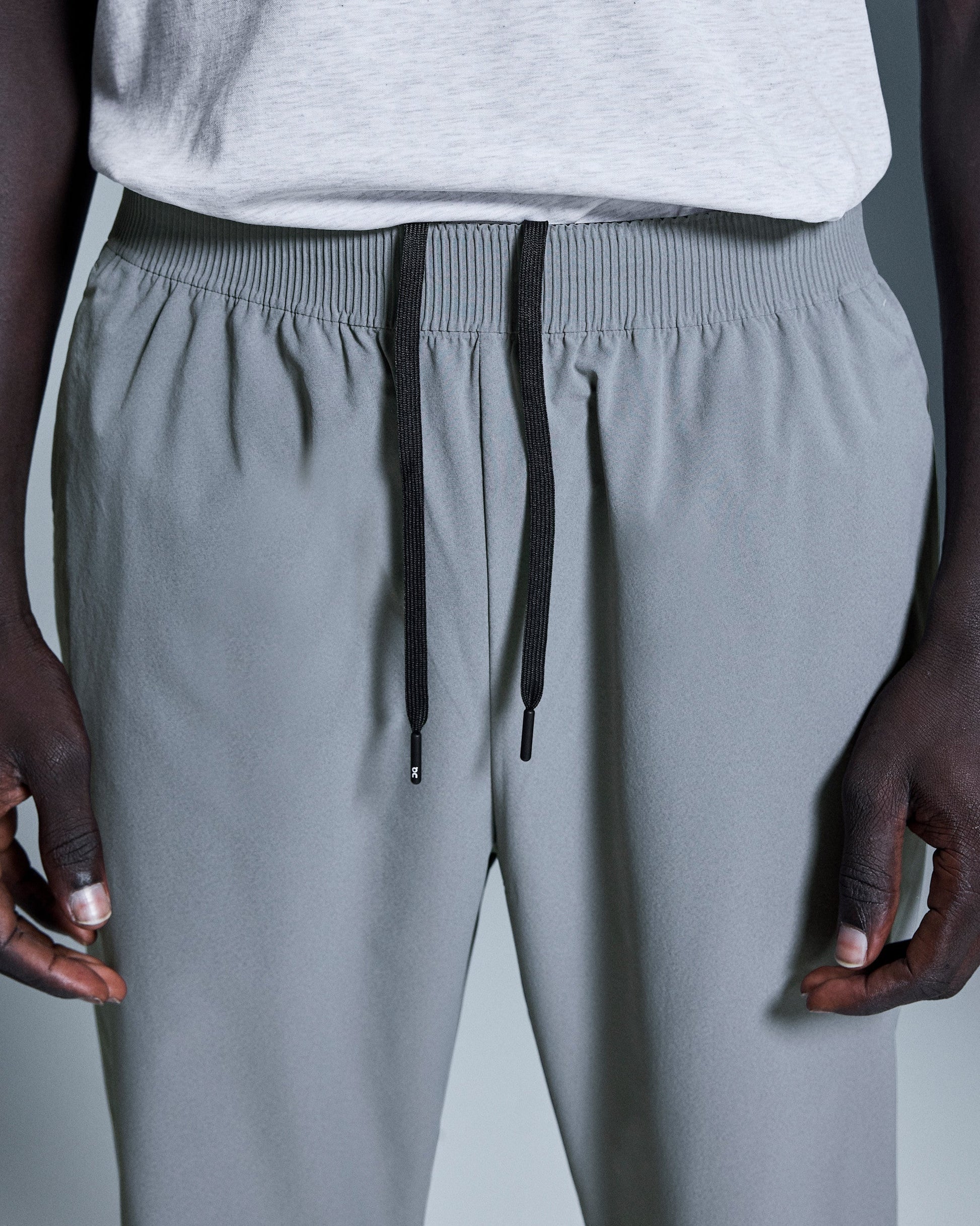 Pantalon Focus ON Running Gris — Sport Running Homme