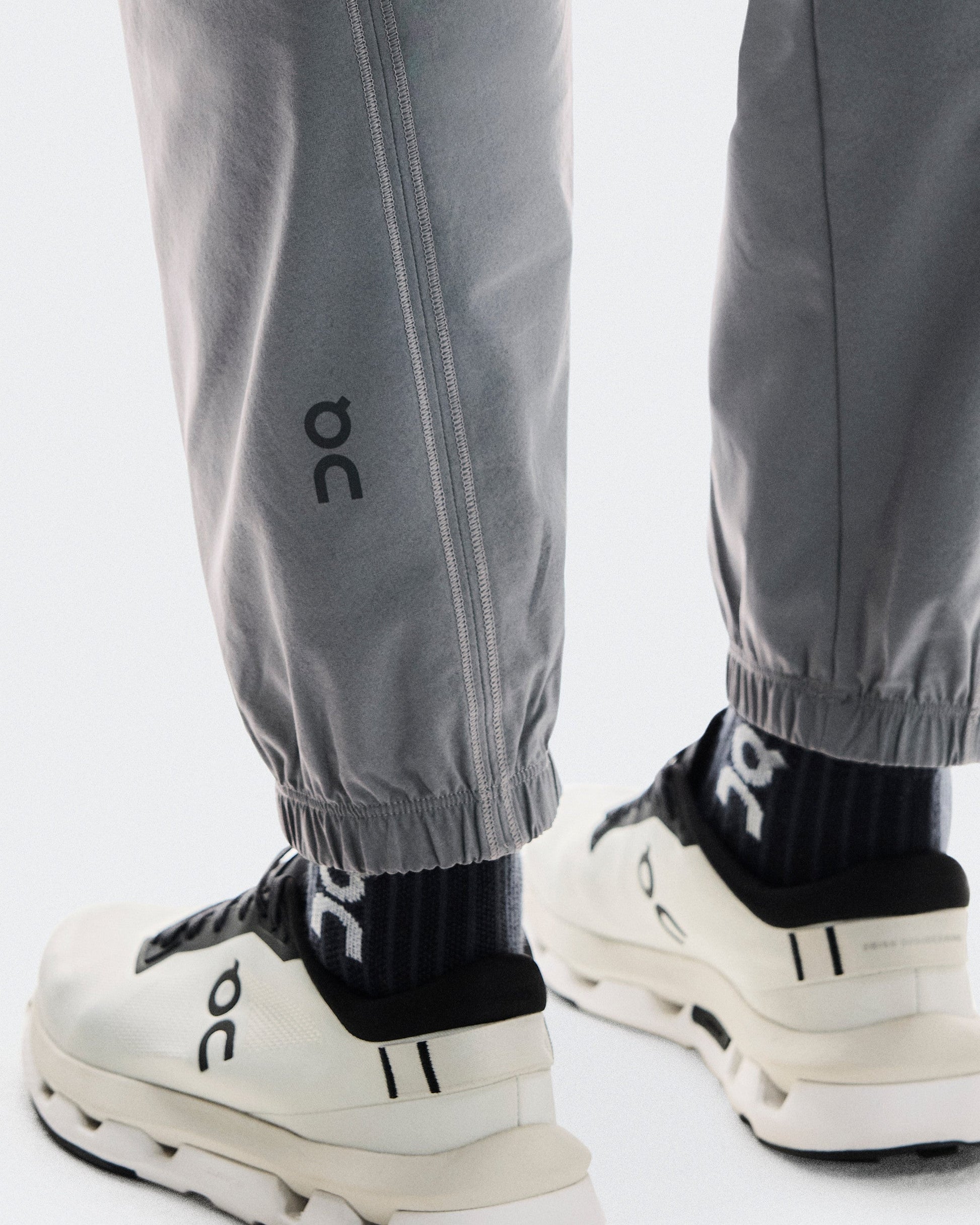 Pantalon Focus ON Running Gris — Sport Running Homme